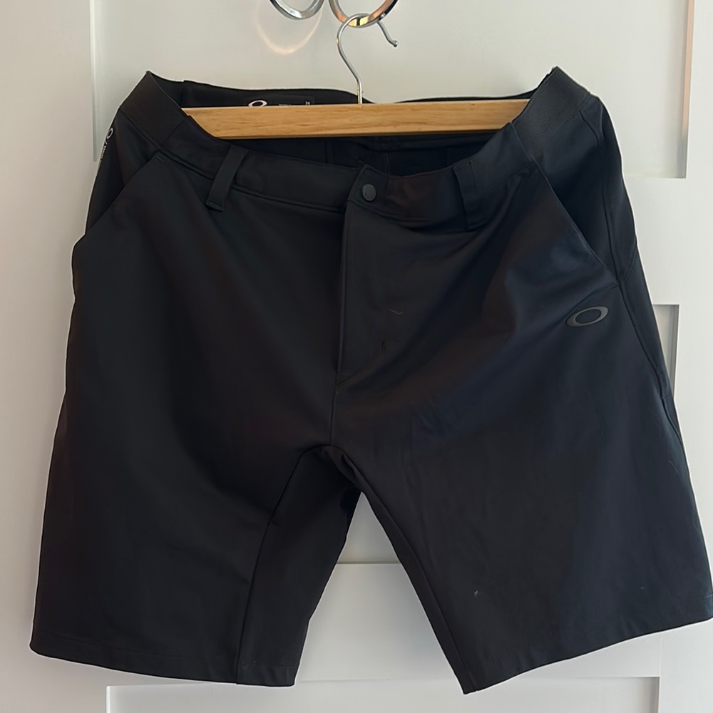 Oakley Black Athletic Shorts Streamlined Design